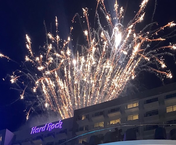Fireworks celebrate Mexio's independence
