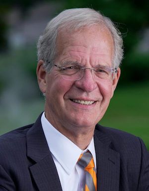 Headshot of University of Tennessee Dean Emeritus Doug Blaze