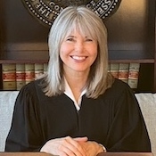 Headshot of Tennessee Supreme Court Chief Justice Holly Kirby