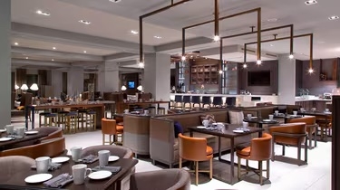 Franklin Marriott Cool Spring Dining Area